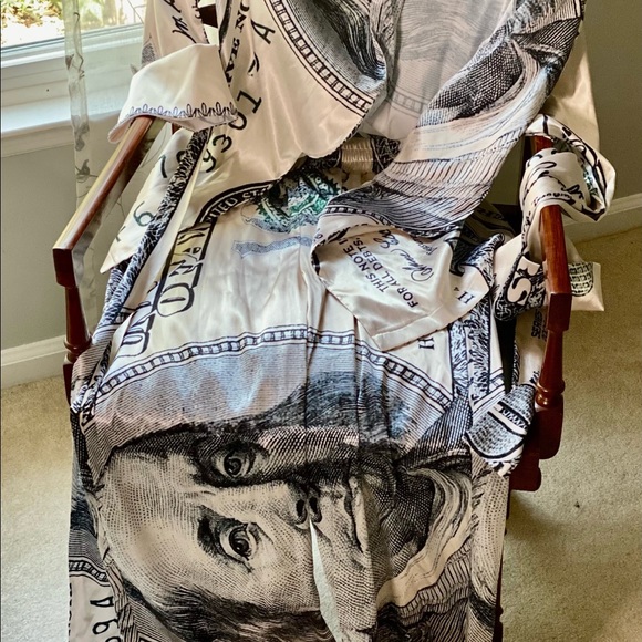 Duckie Confetti Benjamin Robe (Beyoncé) - Picture 2 of 5